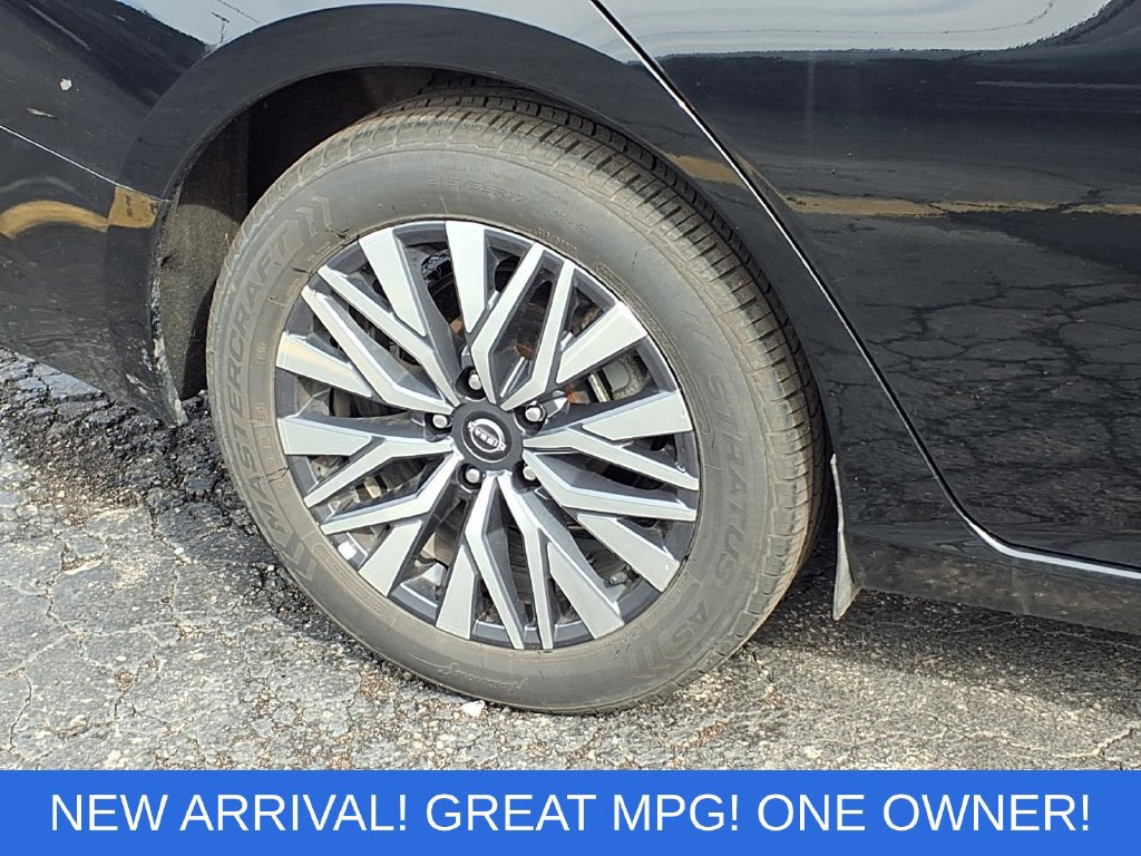 Used 2025 Nissan Altima 2.5 SV FWD image 22