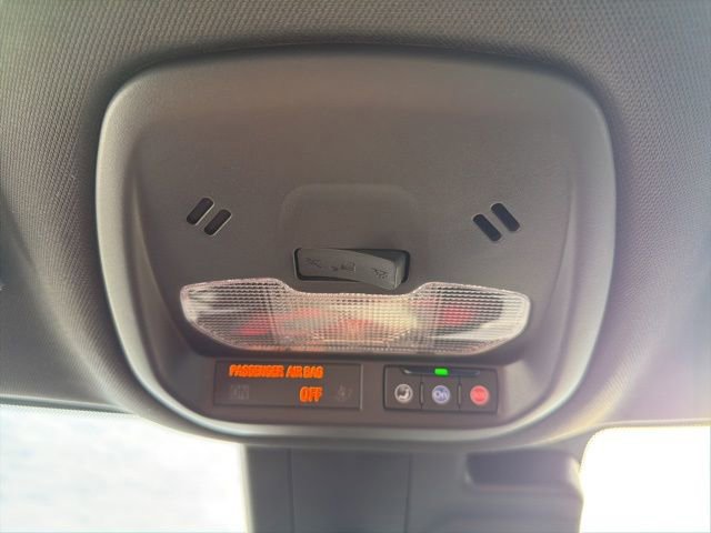 Used 2024 Chevrolet Trax RS image 30