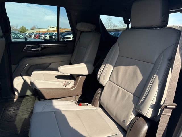 Used 2025 Chevrolet Tahoe Z71 w/ Comfort Package image 22