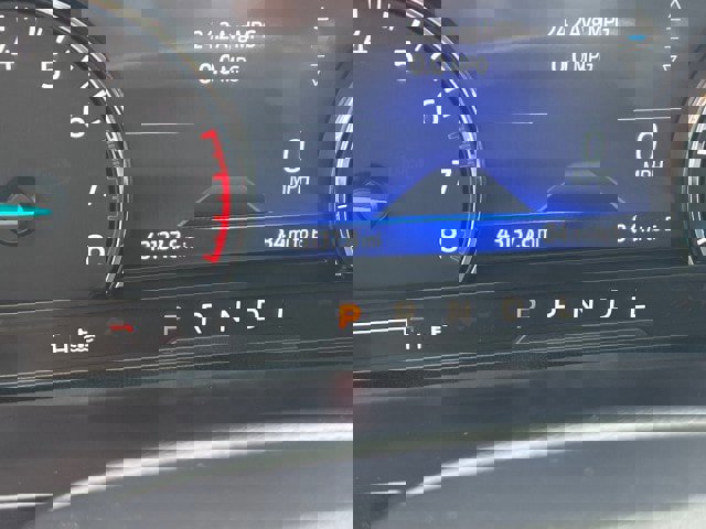 Certified 2022 Ford Explorer XLT w/ Equipment Group 202A image 10