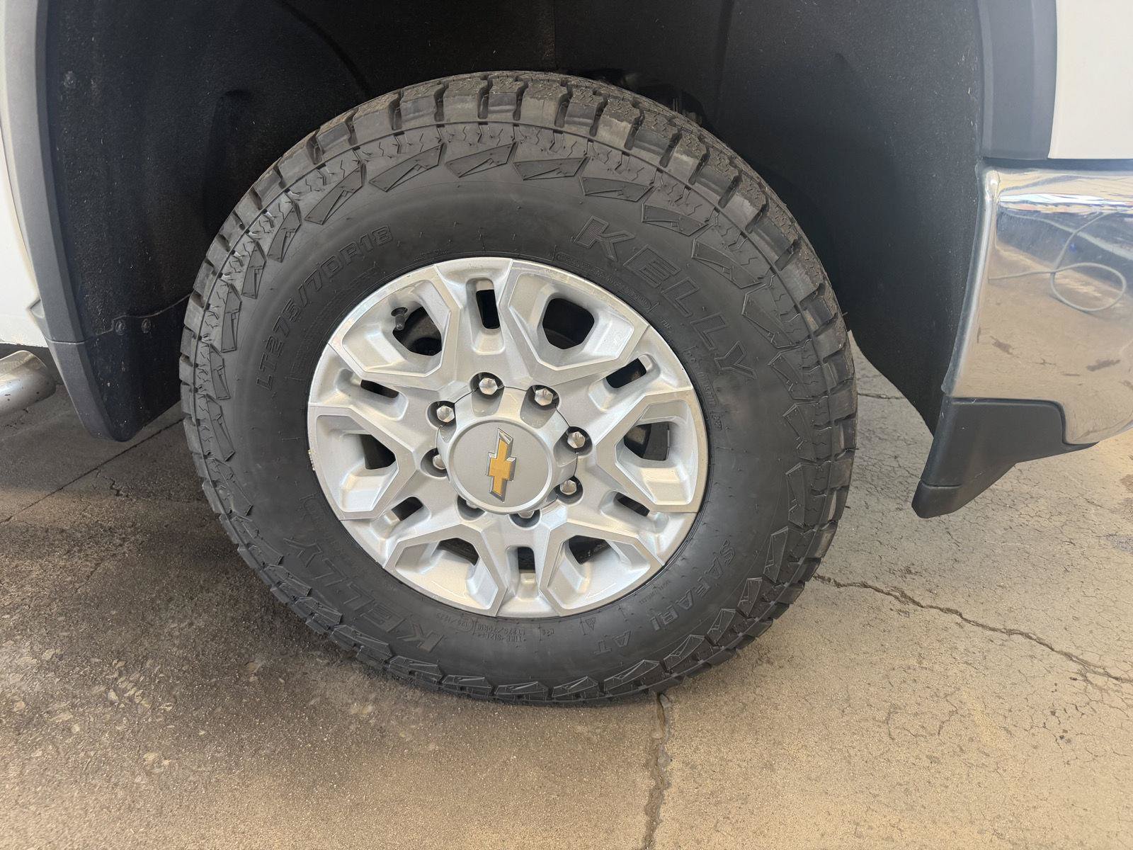 Used 2021 Chevrolet Silverado 2500 LT w/ All Star Edition AWD/4WD image 31