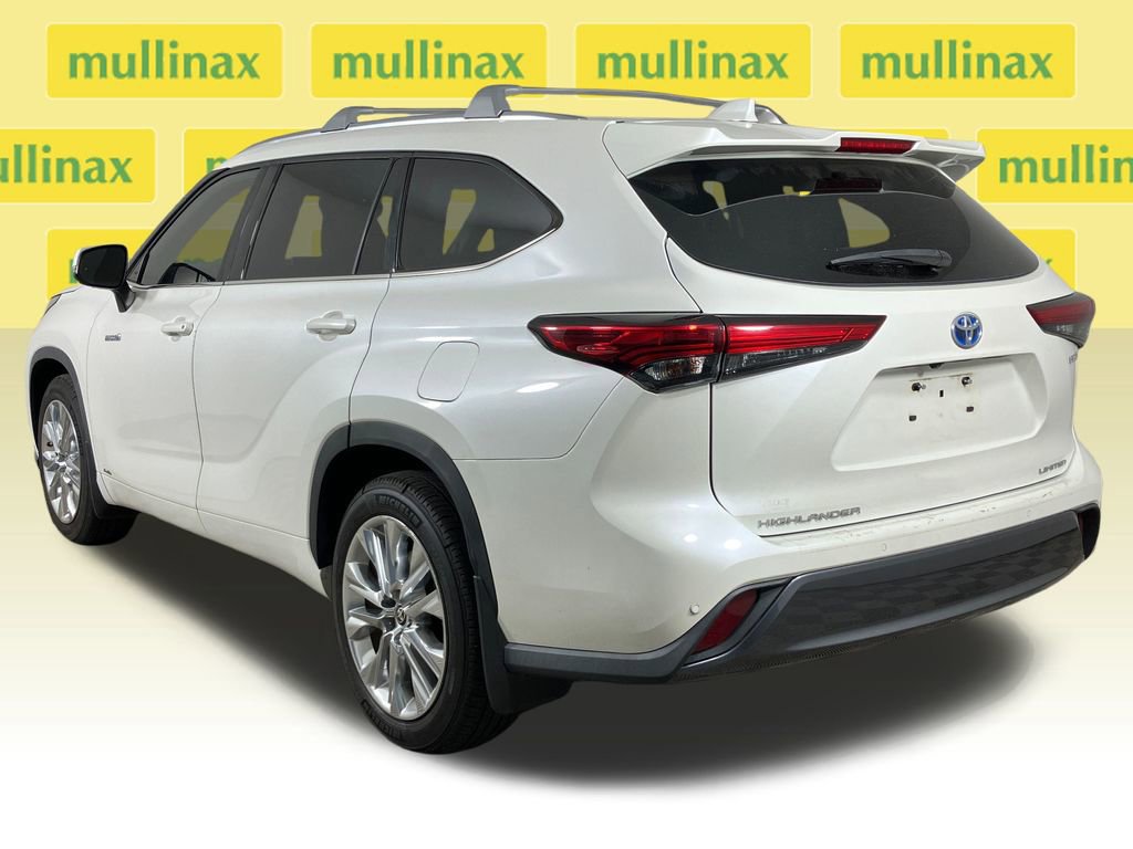 Used 2021 Toyota Highlander Limited image 3