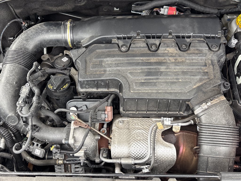 Used 2023 Jeep Renegade Altitude AWD/4WD image 3