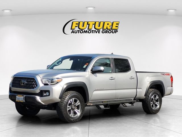 Used 2019 Toyota Tacoma TRD Off-Road AWD/4WD image 5