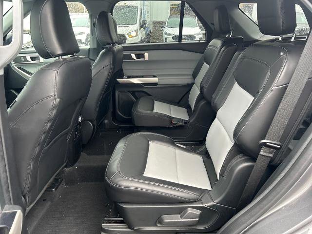 Certified 2022 Ford Explorer XLT w/ Equipment Group 202A image 9