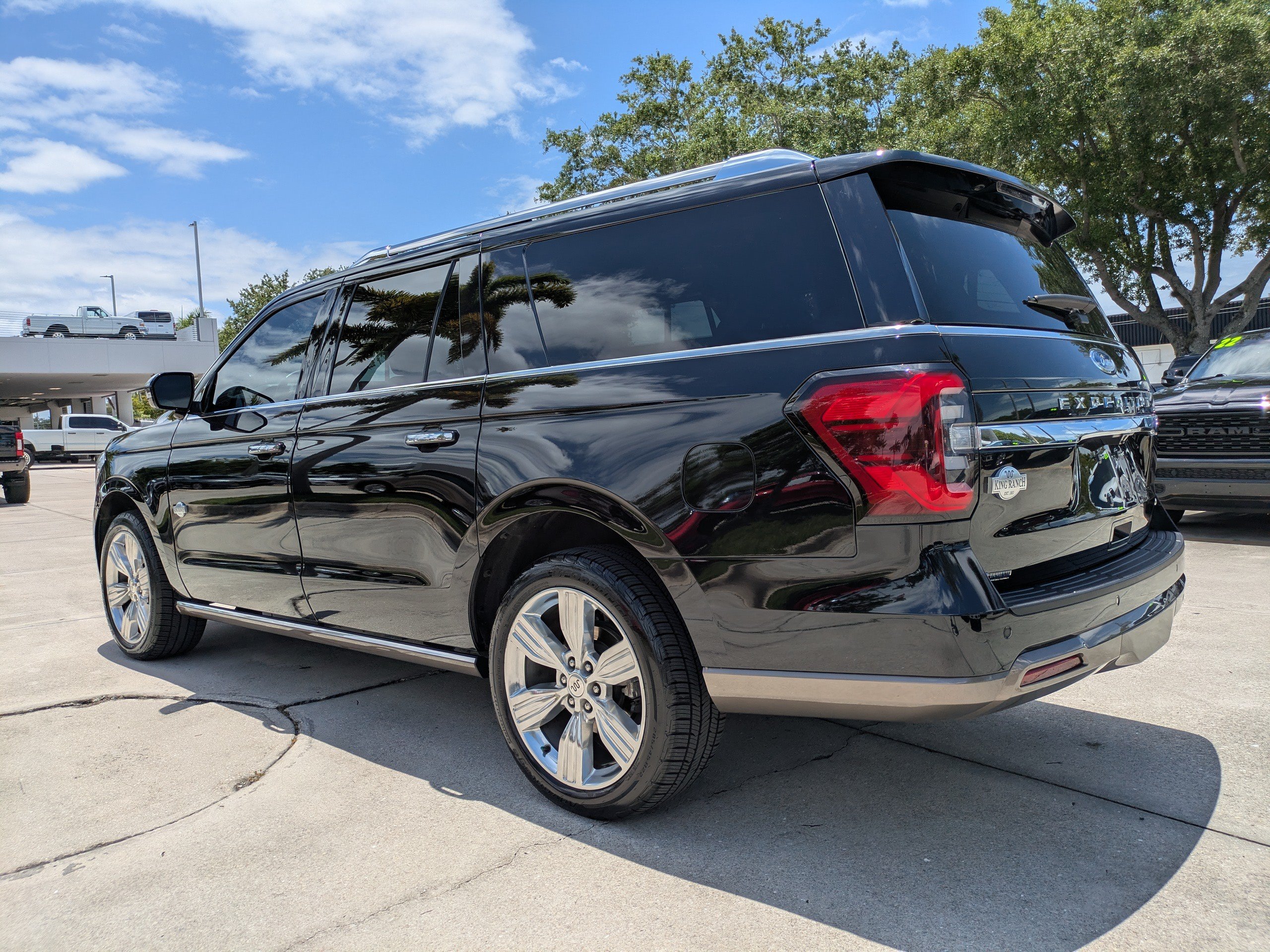 Certified 2023 Ford Expedition Max King Ranch AWD/4WD image 6