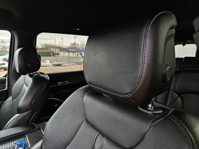 Used 2024 Jeep Wagoneer Series II w/ Flexible Seating Group image 34