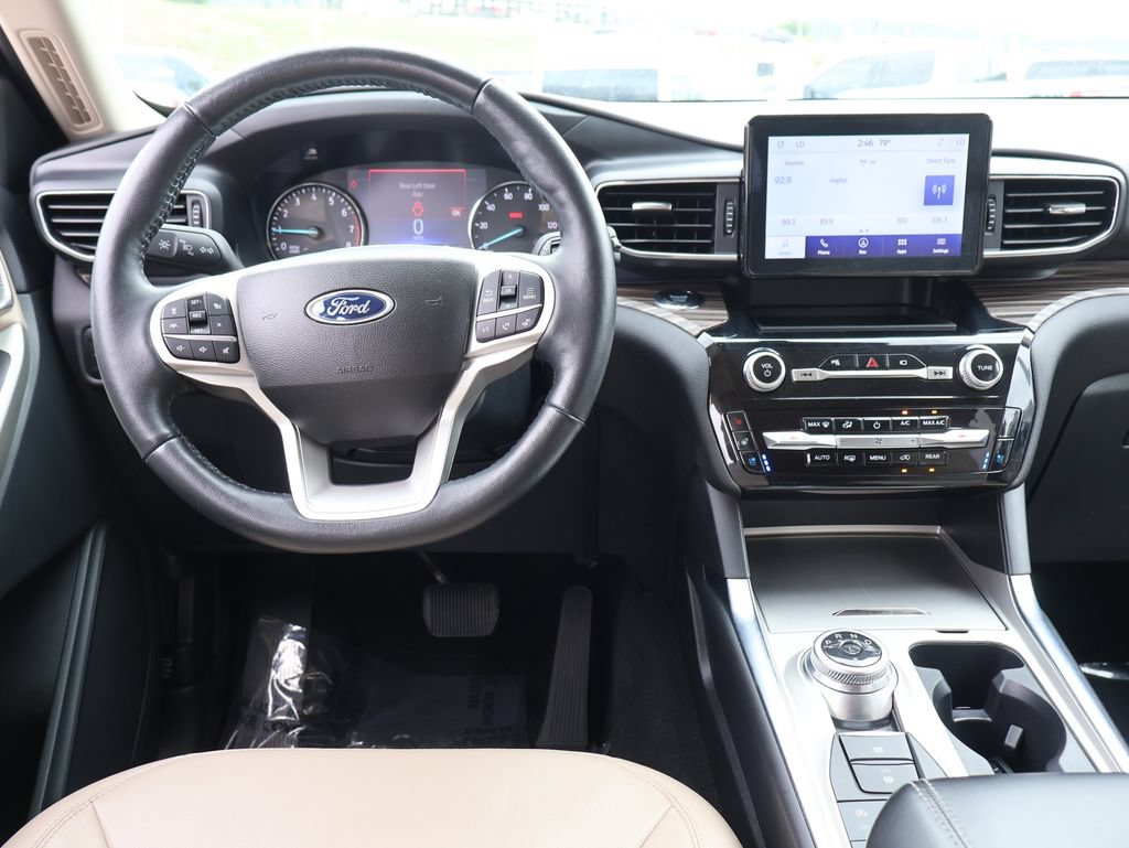 Certified 2023 Ford Explorer Limited AWD/4WD image 22