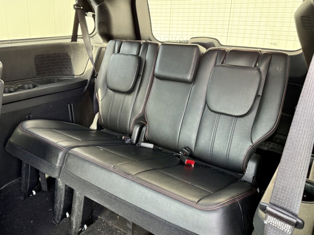Used 2019 Dodge Grand Caravan GT image 16