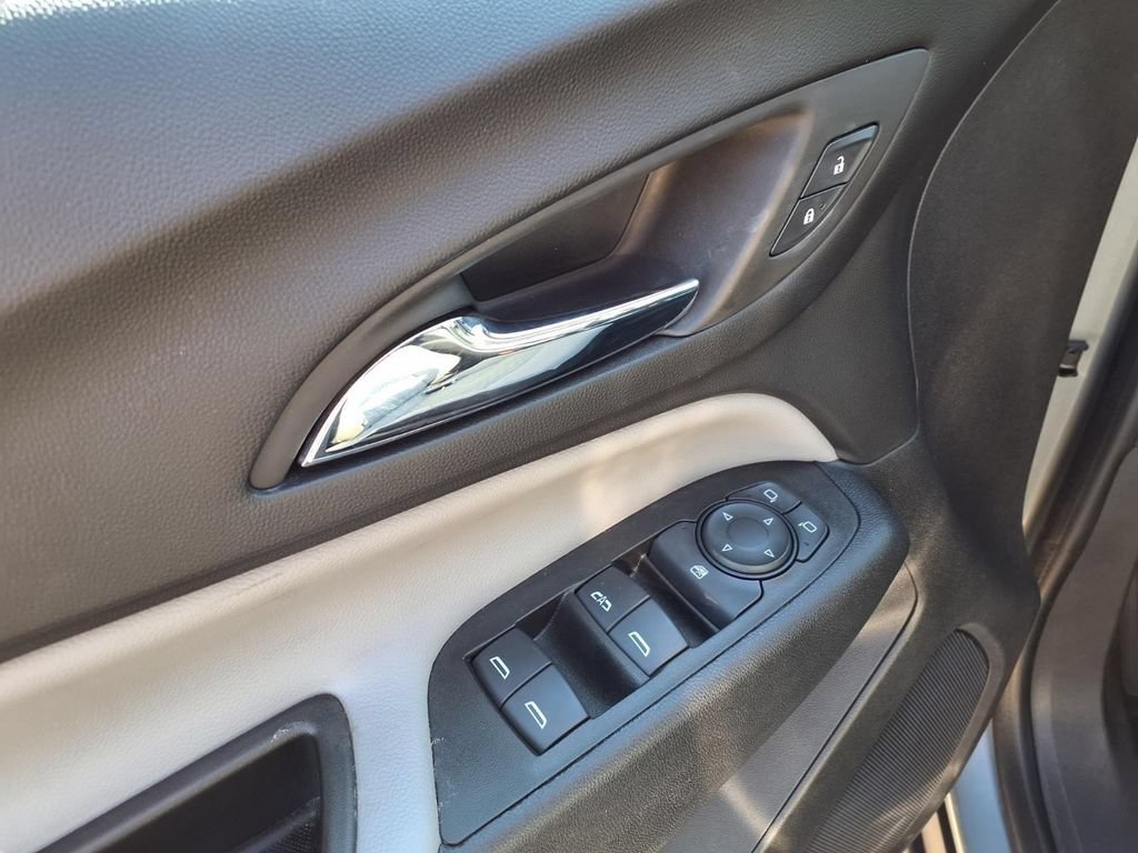 Used 2023 Chevrolet Equinox LT FWD image 24
