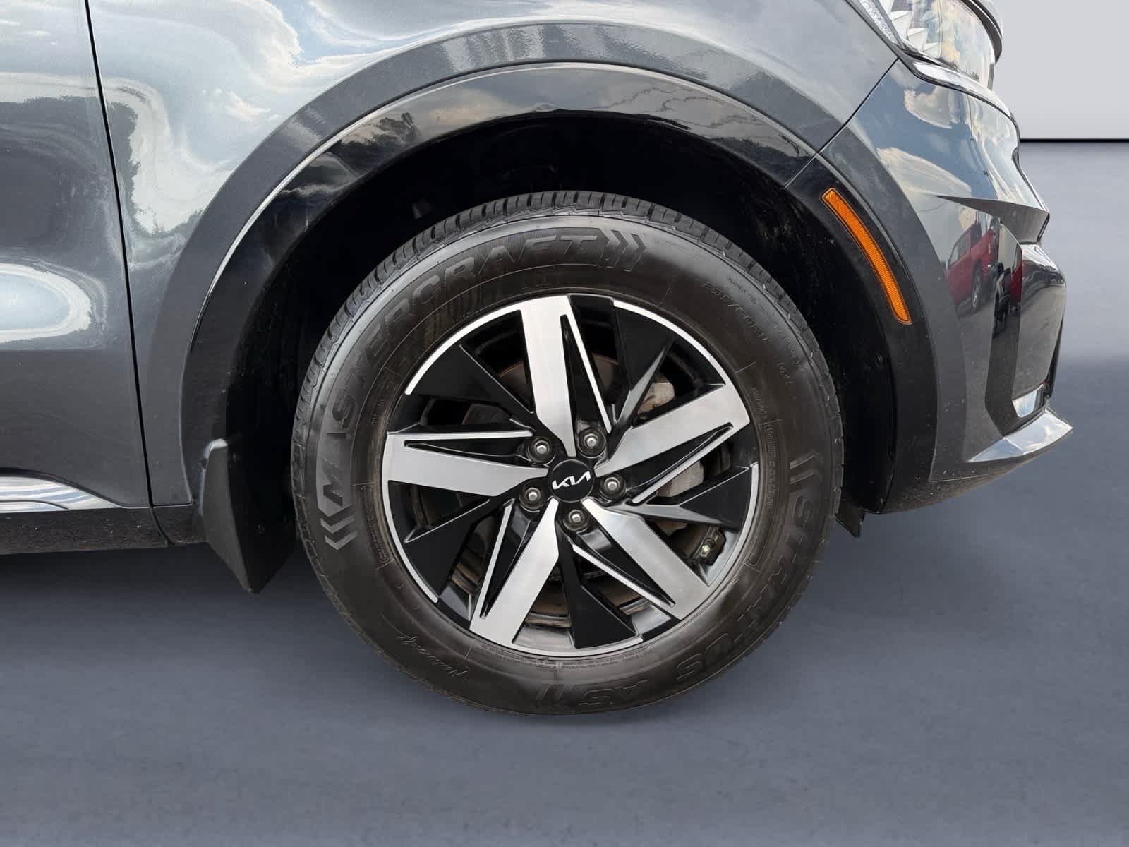 Used 2023 Kia Sorento S FWD image 9