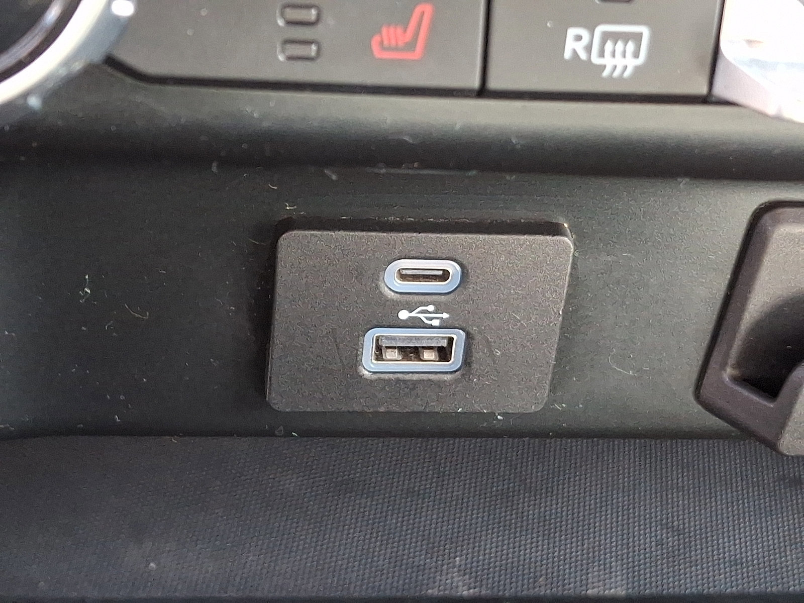 Certified 2022 Ford F150 XLT w/ Equipment Group 302A High image 23