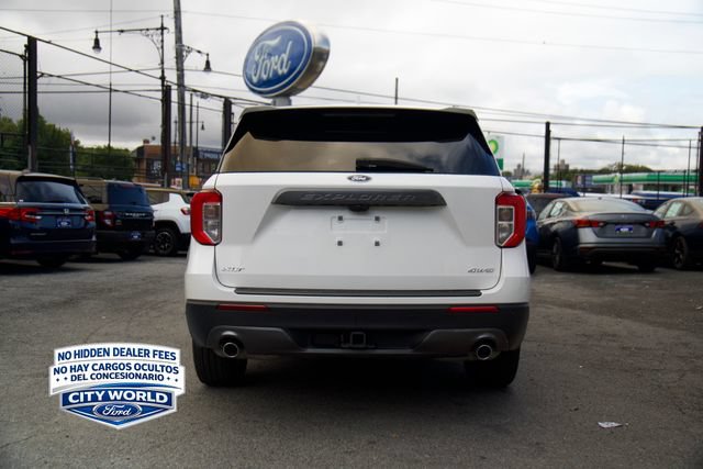 Certified 2023 Ford Explorer XLT w/ Equipment Group 202A AWD/4WD image 3