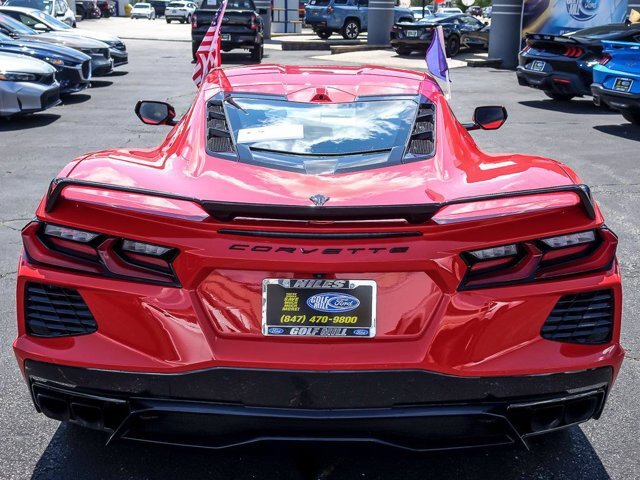 Used 2024 Chevrolet Corvette Stingray Preferred Cpe w/ Z51 Performance Package RWD image 8