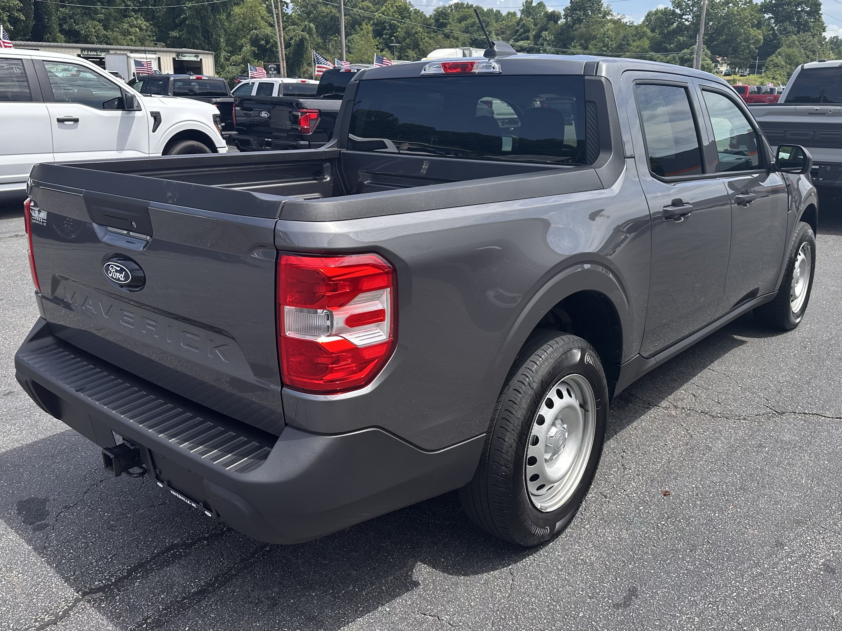 Certified 2025 Ford Maverick XL FWD image 6