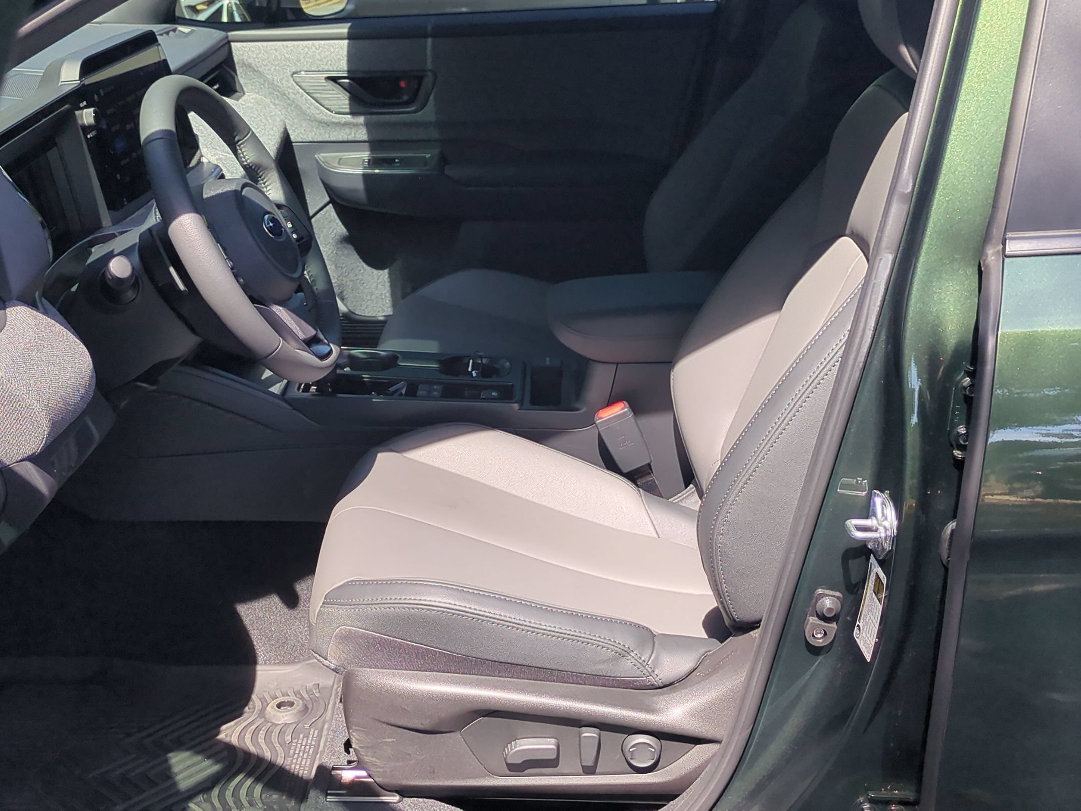 Used 2026 Subaru Outback Premium w/ Premium/Limited Package 2 AWD/4WD image 13