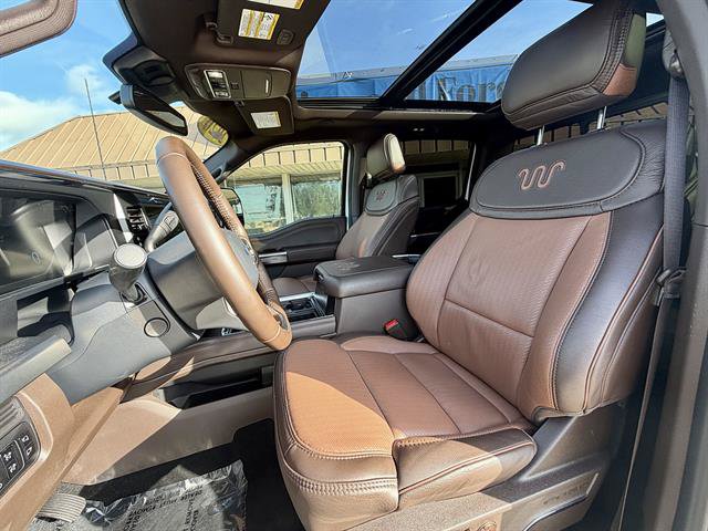 Certified 2025 Ford F250 King Ranch w/ FX4 Off-Road Package AWD/4WD image 18