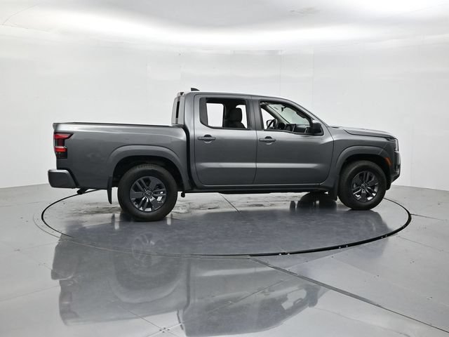 Used 2026 Nissan Frontier SV RWD image 2