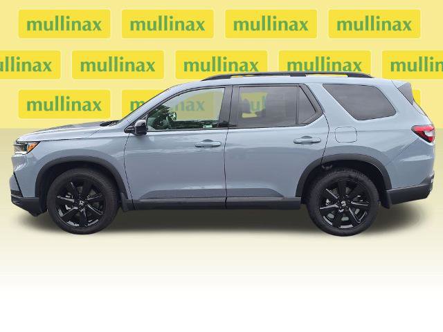 Used 2025 Honda Pilot Black Edition image 8