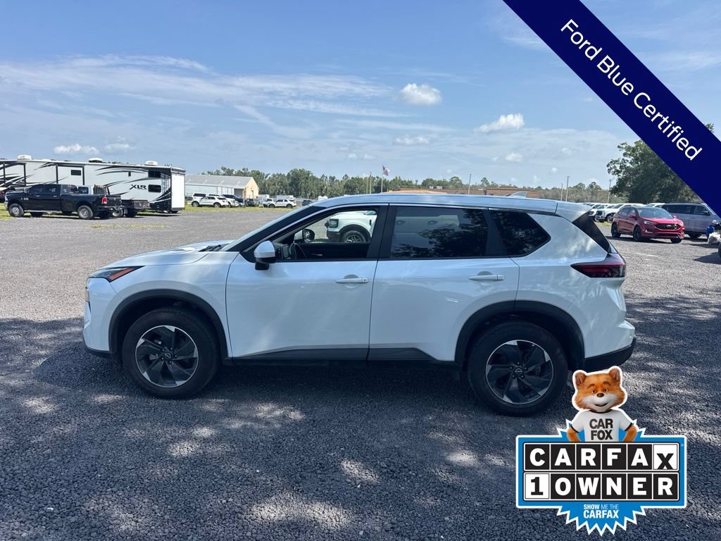 Used 2025 Nissan Rogue SV AWD/4WD image 3