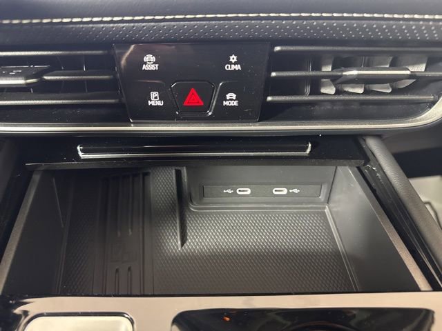 Used 2025 Volkswagen Atlas SEL image 18