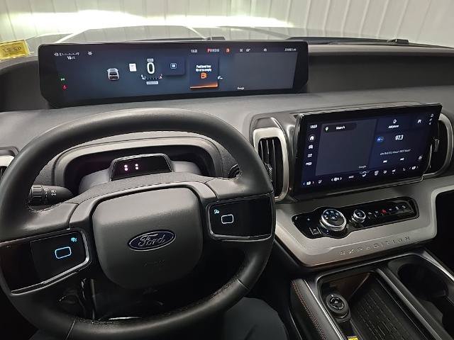 Certified 2025 Ford Expedition Active AWD/4WD image 24