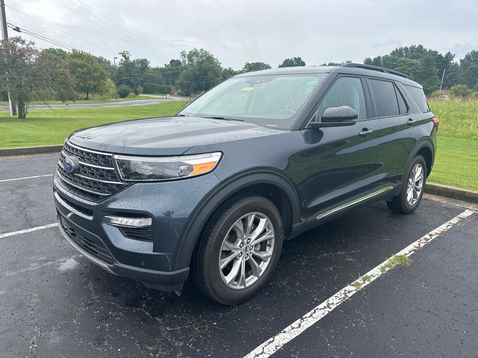 Certified 2024 Ford Explorer XLT w/ Equipment Group 202A AWD/4WD image 5