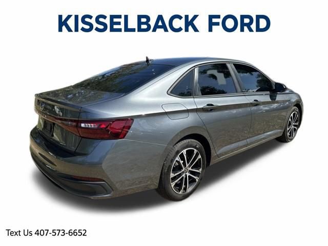 Used 2025 Volkswagen Jetta Sport FWD image 3