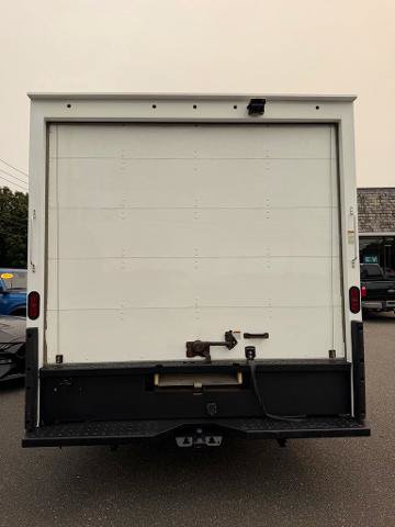 Certified 2022 Ford E-350 and Econoline 350 Super Duty w/ Power Windows & Locks Group RWD image 6