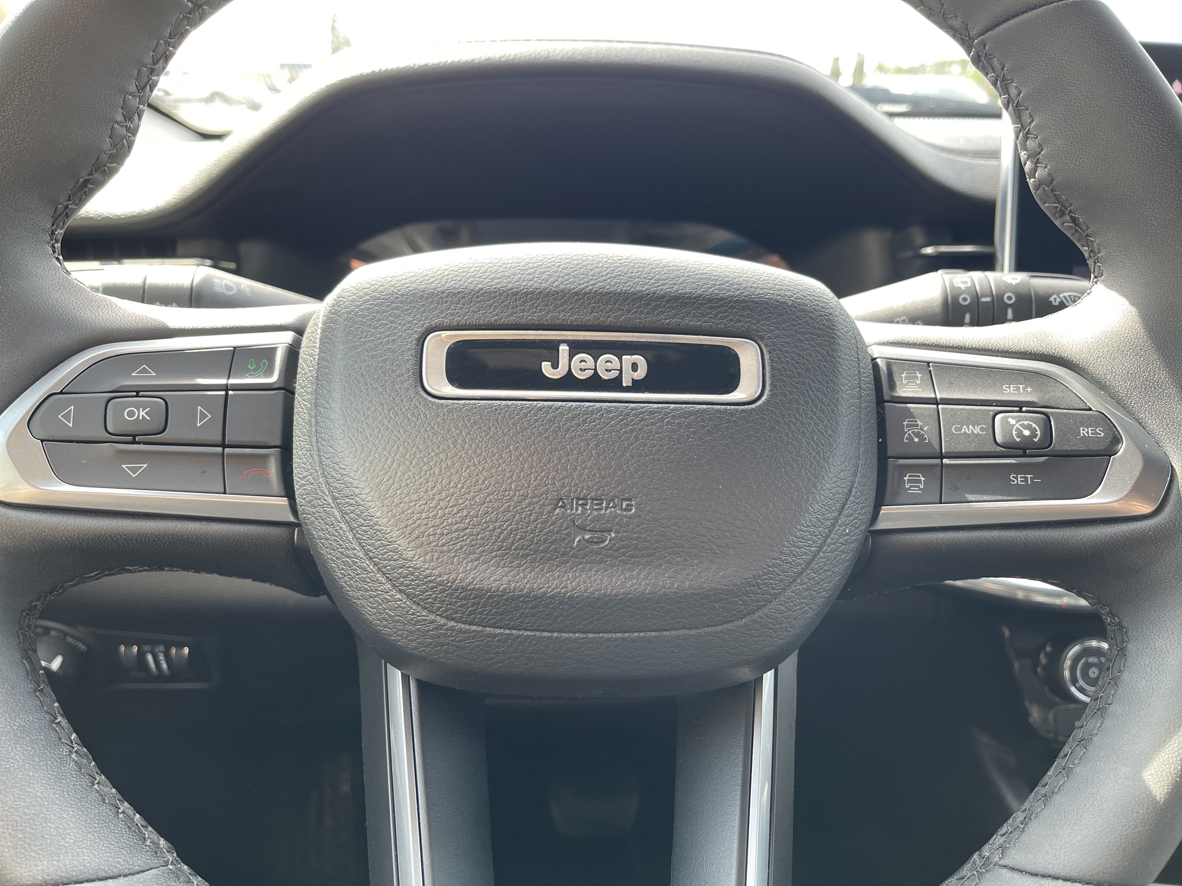 Used 2023 Jeep Compass Limited AWD/4WD image 15