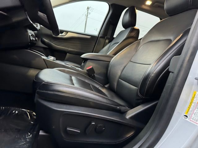 Certified 2025 Ford Escape Platinum image 13