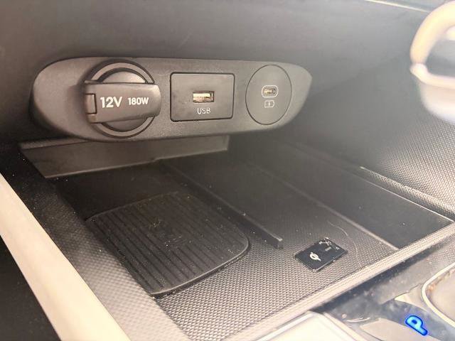 Used 2025 Hyundai Elantra Limited w/ Cargo Package image 16