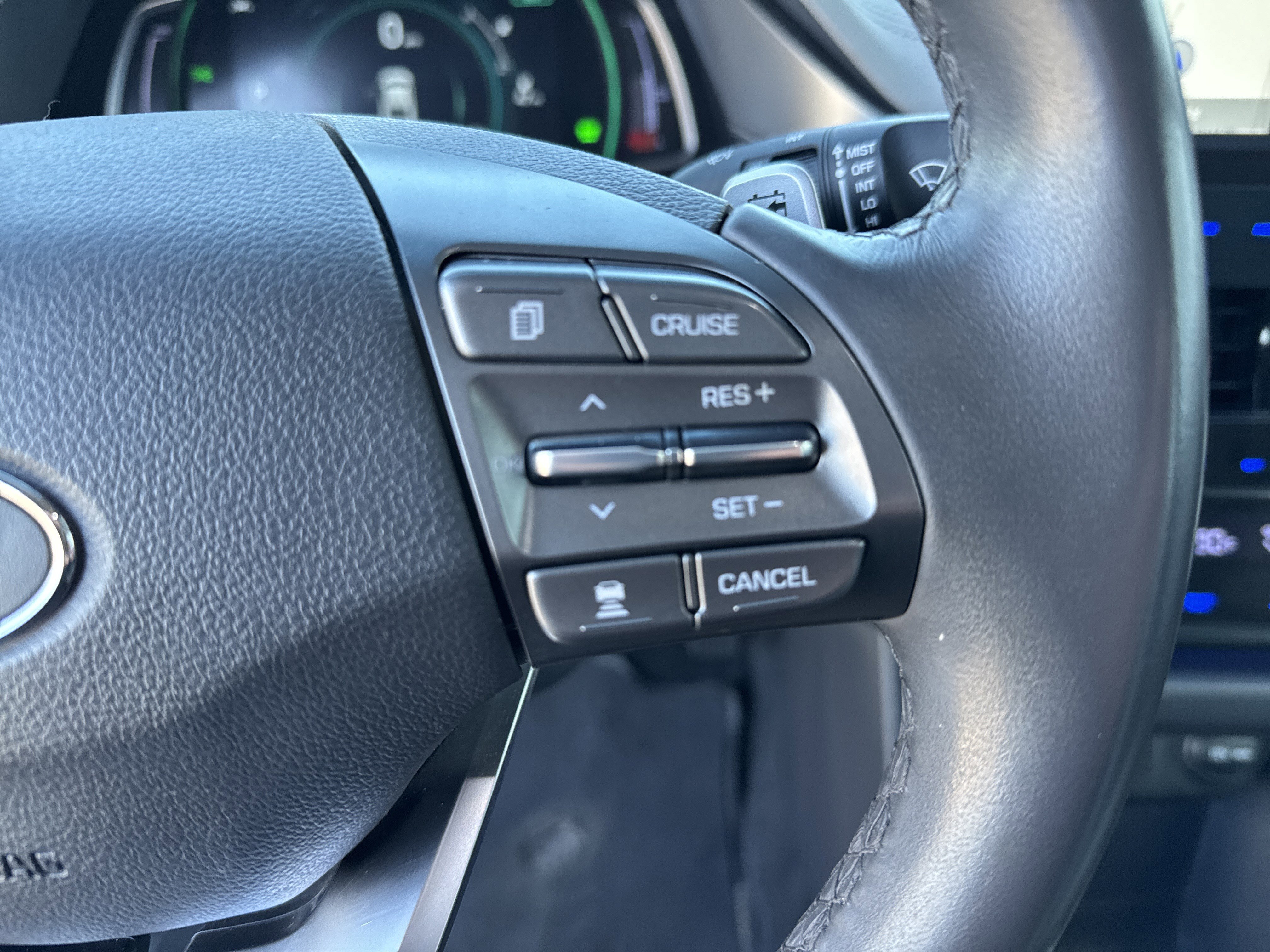 Used 2020 Hyundai Ioniq Limited image 28