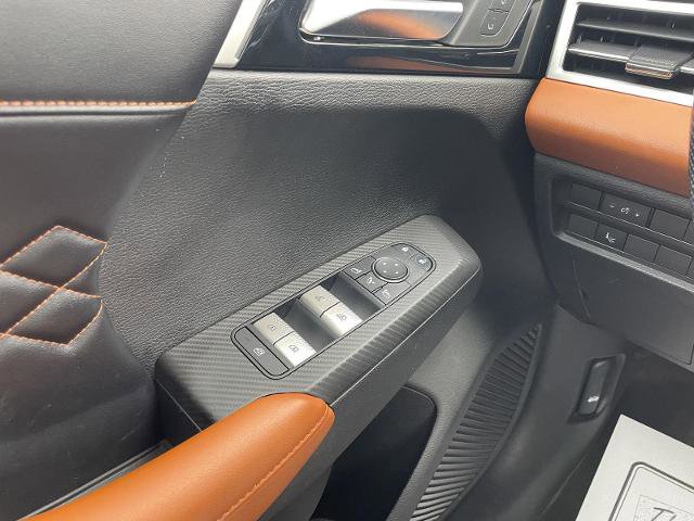 Used 2022 Mitsubishi Outlander SEL AWD/4WD image 34