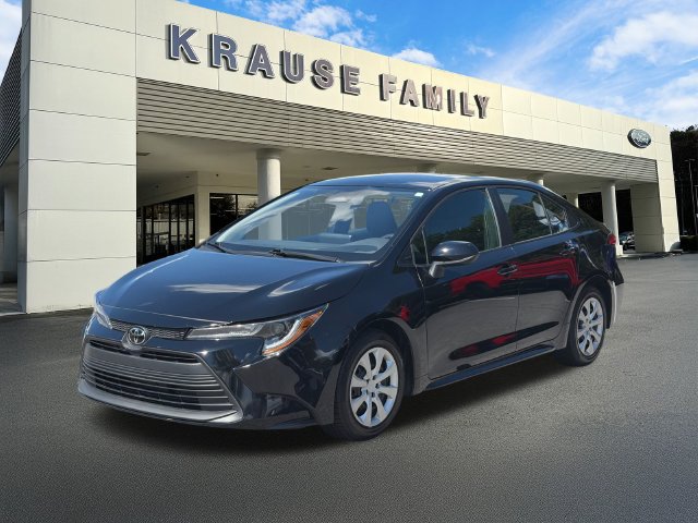 Used 2024 Toyota Corolla LE FWD image 3