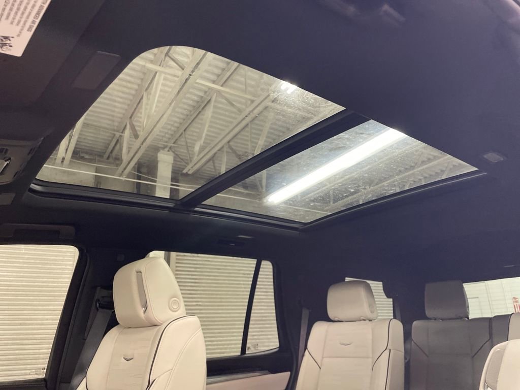 Used 2025 Cadillac Escalade Sport w/ Touring Package image 10