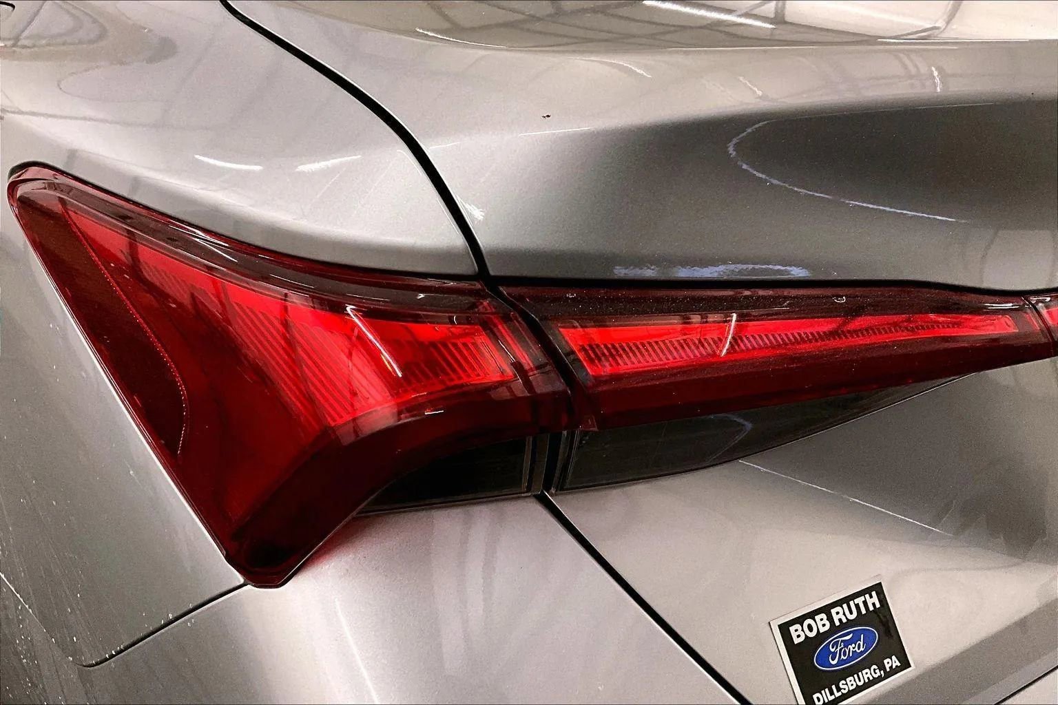 Used 2022 Toyota Avalon Limited w/ Advanced Safety Package image 28