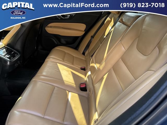 Used 2024 Volvo V60 B5 Cross Country Ultimate AWD/4WD image 18