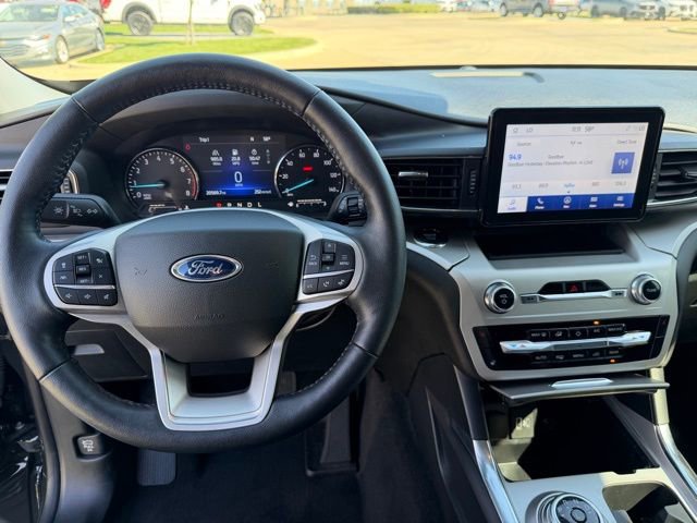 Certified 2022 Ford Explorer XLT w/ Equipment Group 202A image 13