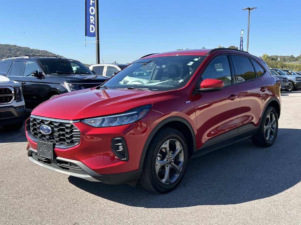 Certified 2025 Ford Escape ST-Line Select AWD/4WD image 7