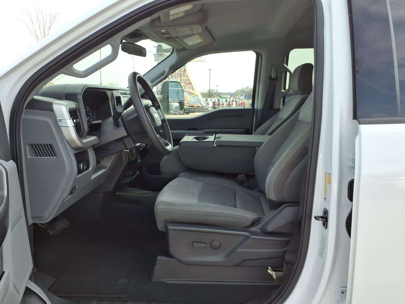 Certified 2025 Ford F250 XLT image 12