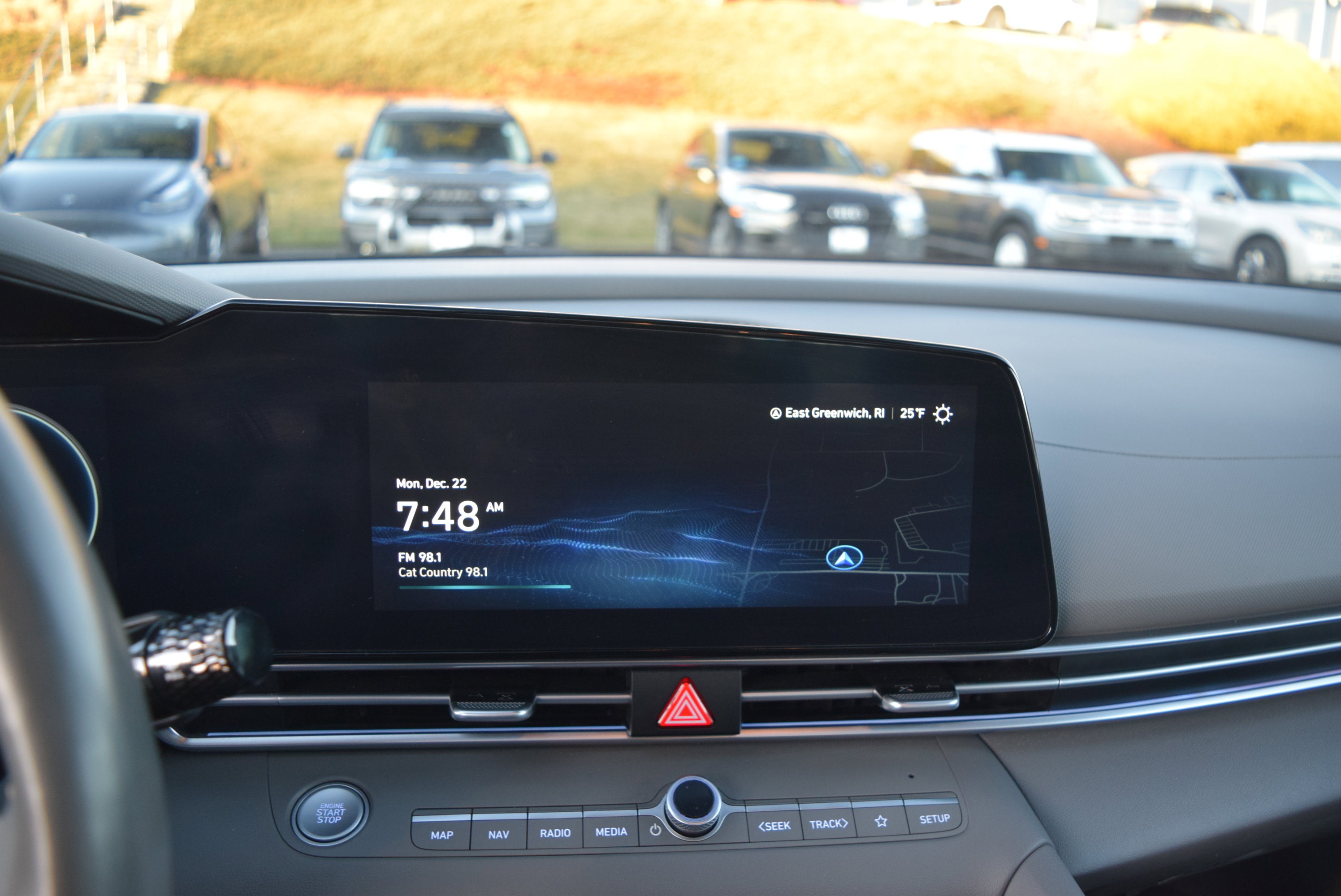 Used 2024 Hyundai Elantra SEL w/ Convenience Package image 13