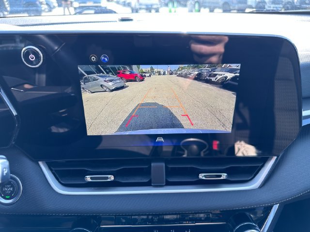 Used 2025 Chevrolet Equinox LT FWD image 14