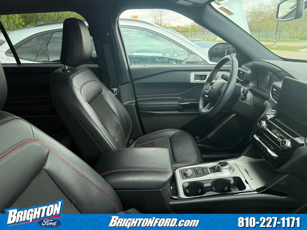 Certified 2023 Ford Explorer ST-Line AWD/4WD image 7