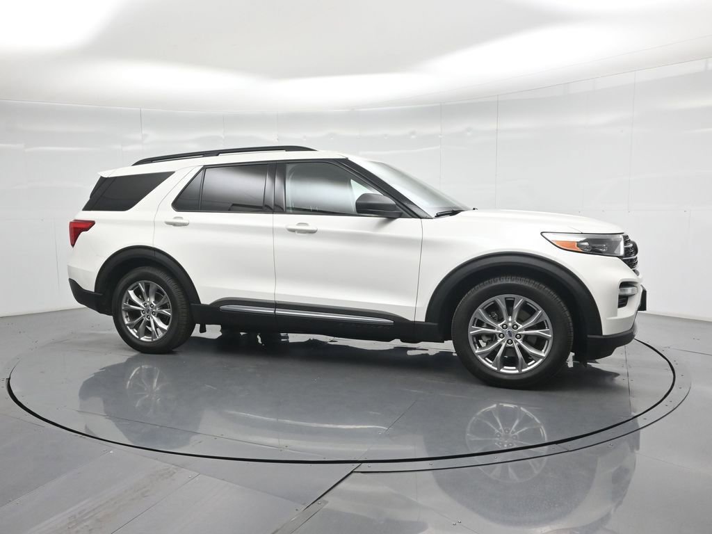 Certified 2021 Ford Explorer XLT w/ Equipment Group 202A RWD image 25