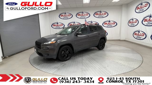 Used 2018 Jeep Cherokee Latitude w/ Altitude Package FWD image 4