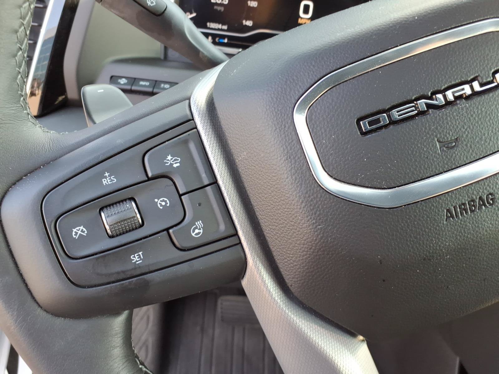 Used 2023 GMC Sierra 1500 Denali w/ Denali Reserve Package AWD/4WD image 18