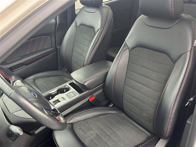 Certified 2024 Ford Edge ST-Line AWD/4WD image 12