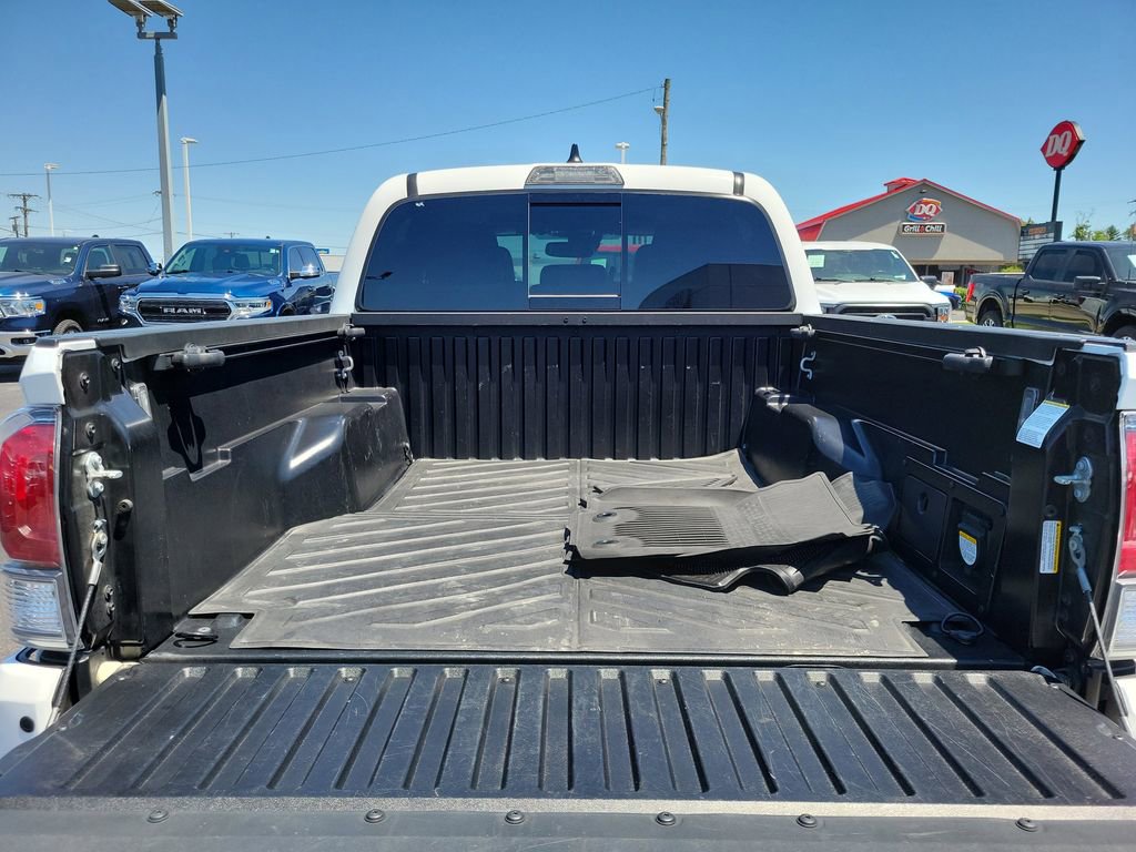 Used 2023 Toyota Tacoma TRD Off-Road w/ TRD Premium Off Road Package AWD/4WD image 10