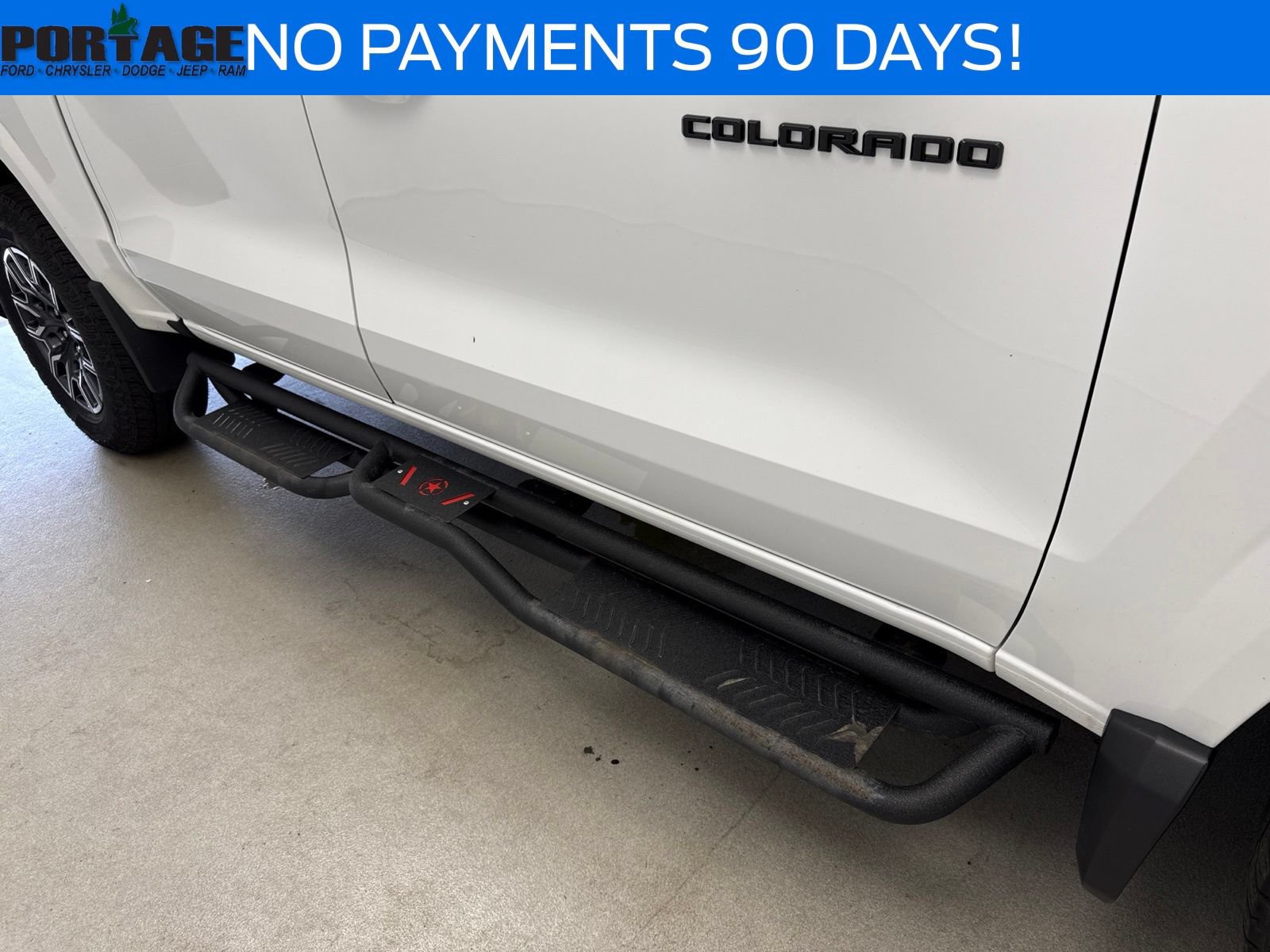 Used 2024 Chevrolet Colorado Z71 w/ Z71 Convenience Package 2 AWD/4WD image 2
